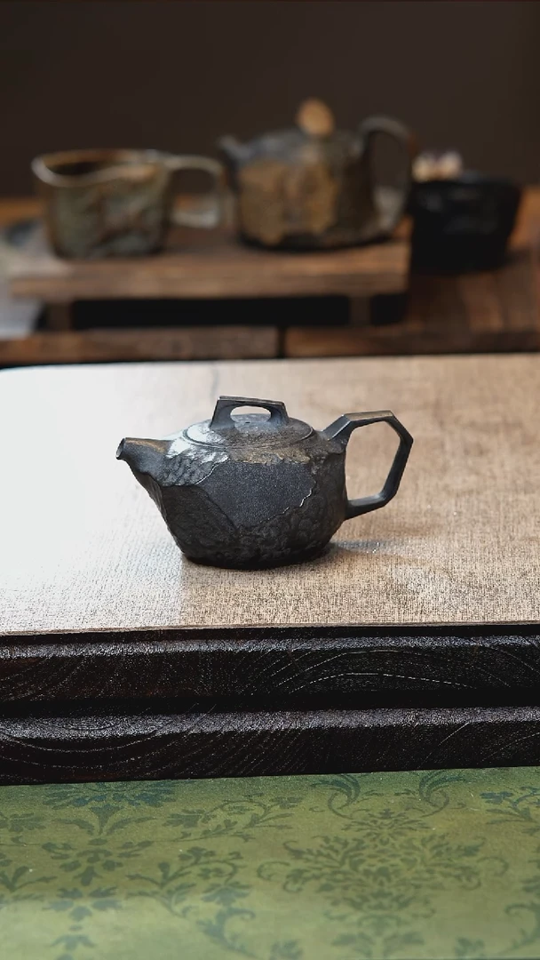 中式归玉堂冰碛岩重工雕刻几何壶