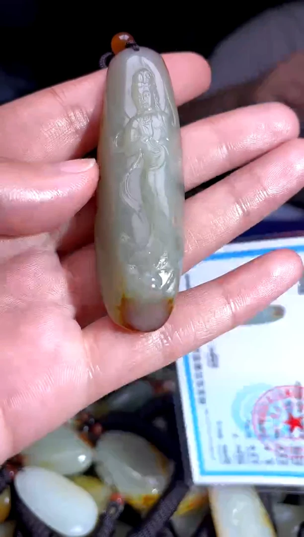 和田玉未镶嵌颈饰1