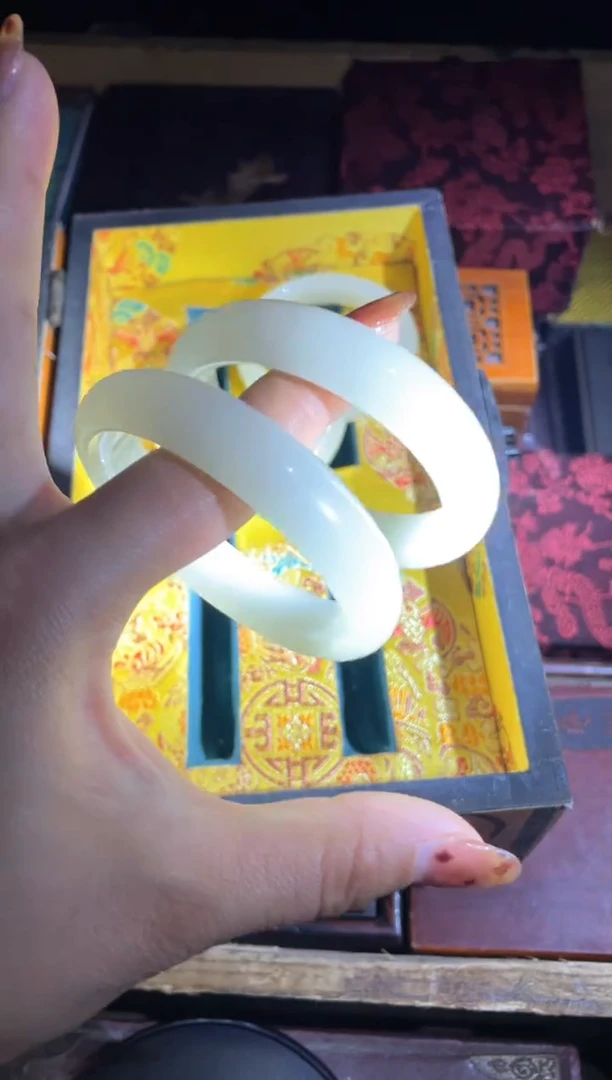 【闪购商品】手镯两件一起给