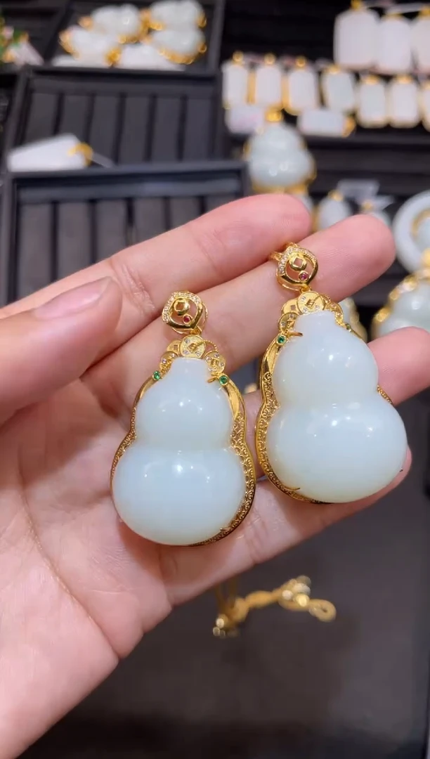 和田玉18K金镶嵌吊坠(赠链) 35MM 多样性发一（首发）