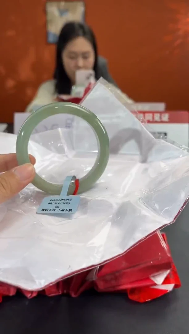 未镶嵌手镯翡翠5 55