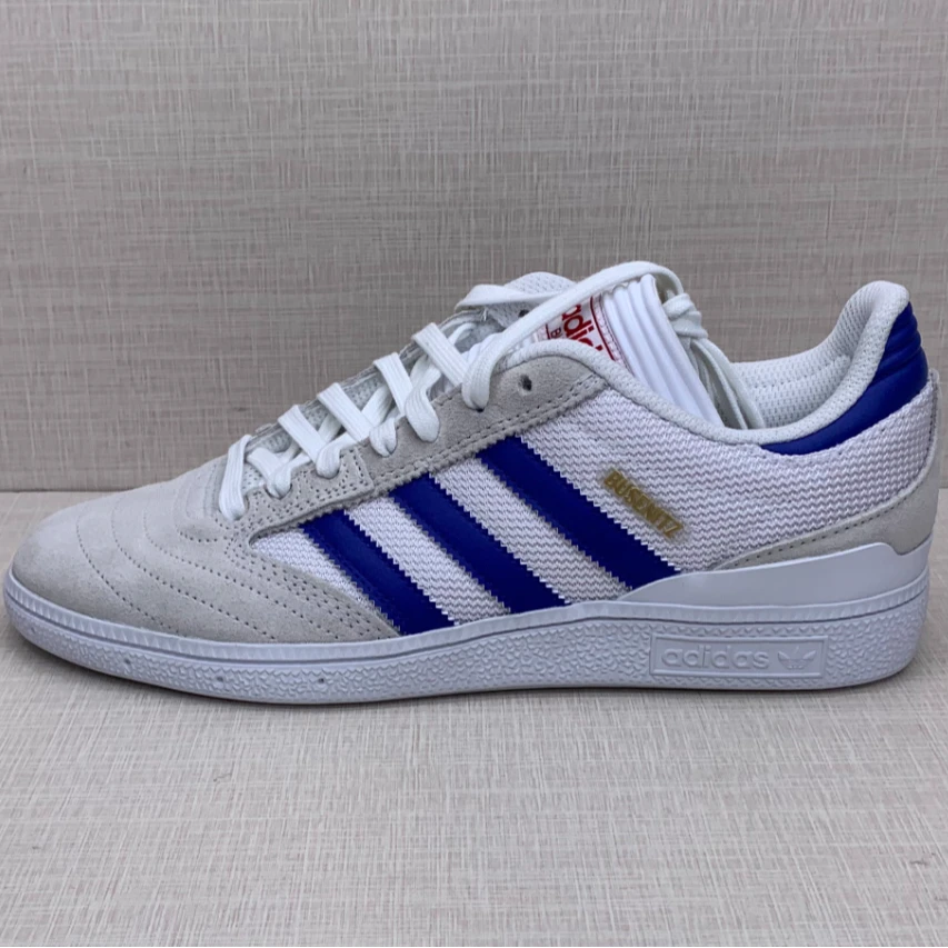【瑕疵慎拍】 adidas 女子拉链显瘦休闲鞋HQ202640(鞋面脏污)