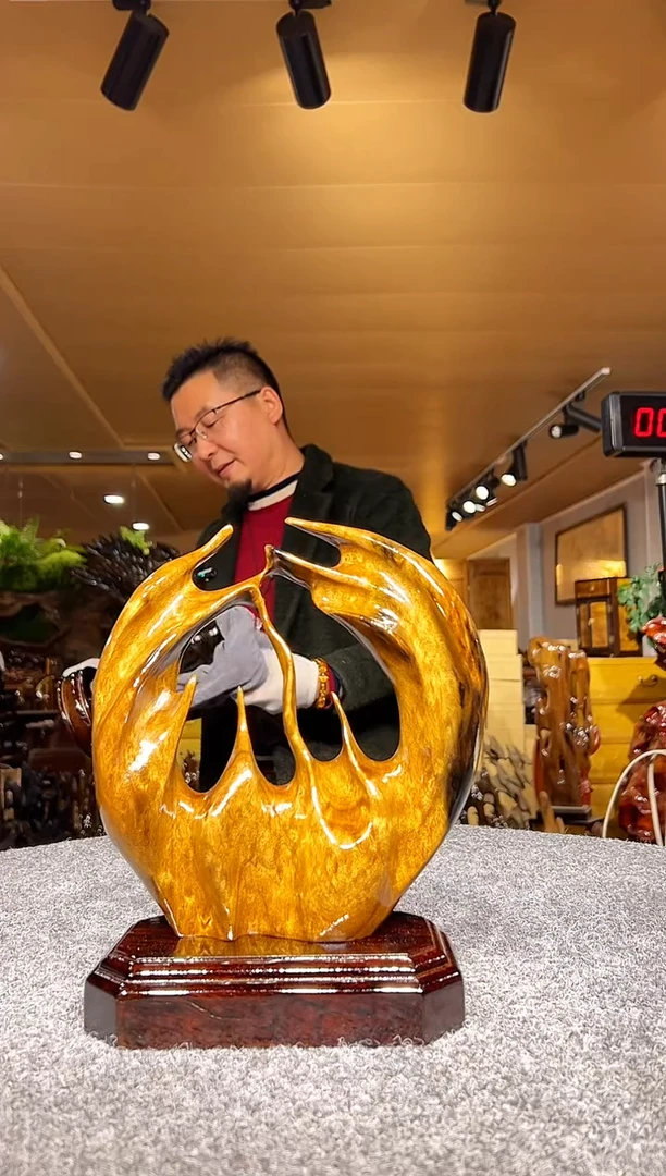 金丝楠木雕款乐*金丝楠木摆件