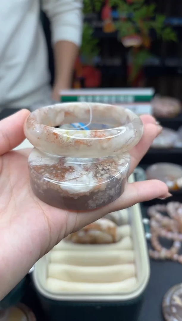 【闪购商品】石英质玉手镯未镶嵌771（59圈赠送镯心）