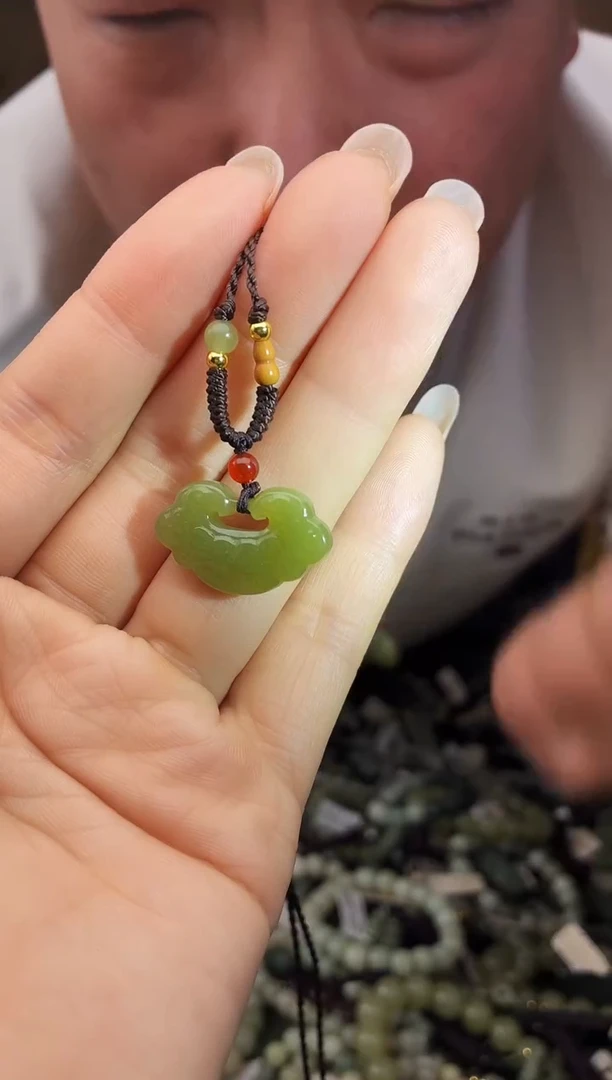 颈饰未镶嵌和田玉多样性发货，拍一发一