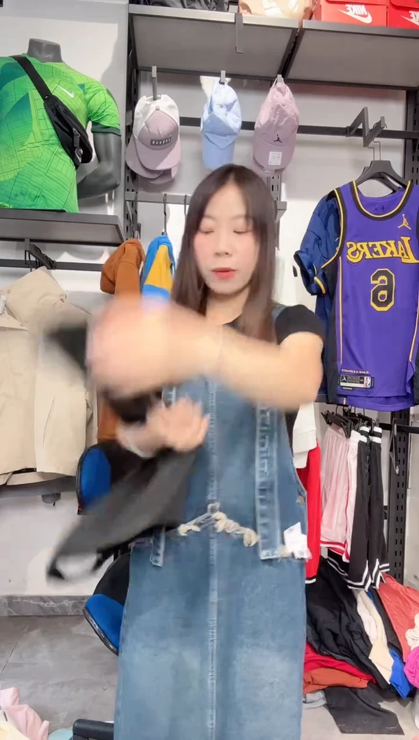 1695  编码 瑕疵款直播间过款为准 尺码