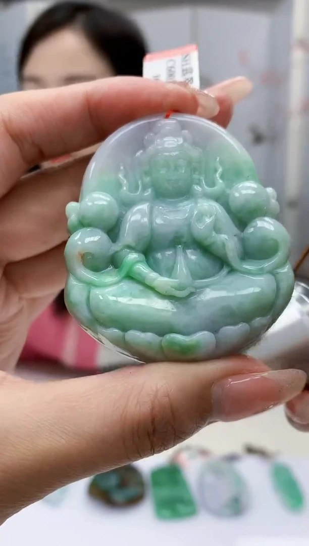 【闪购商品】定制翡翠未镶嵌4852MM-毛货挂件94