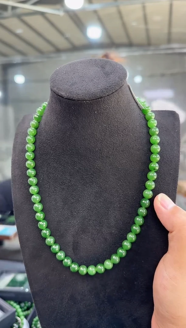 颈饰未镶嵌和田玉卡8左右