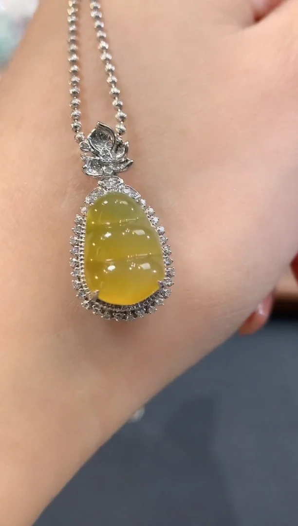 吊坠(不含链)18K金镶嵌翡翠a49