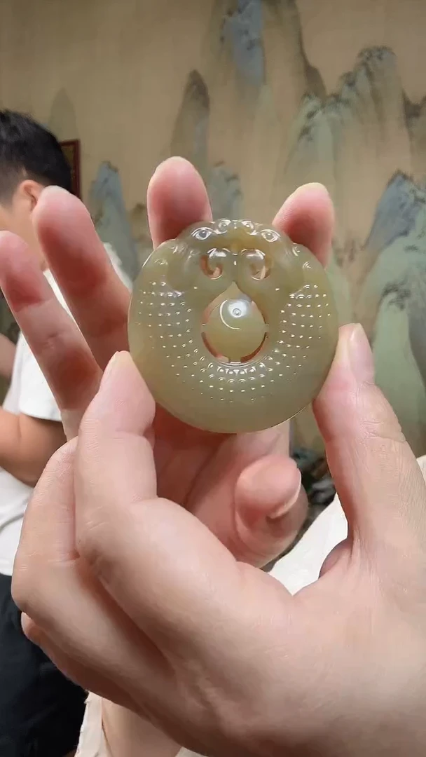 颈饰未镶嵌和田玉.