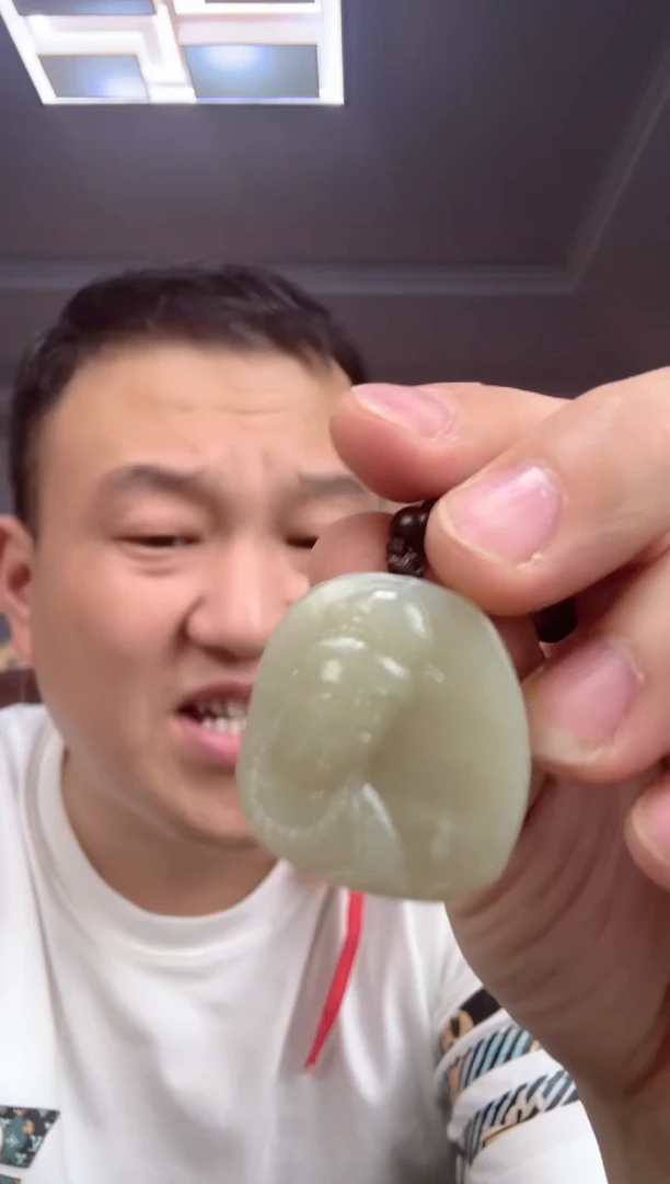和田玉未镶嵌颈饰1