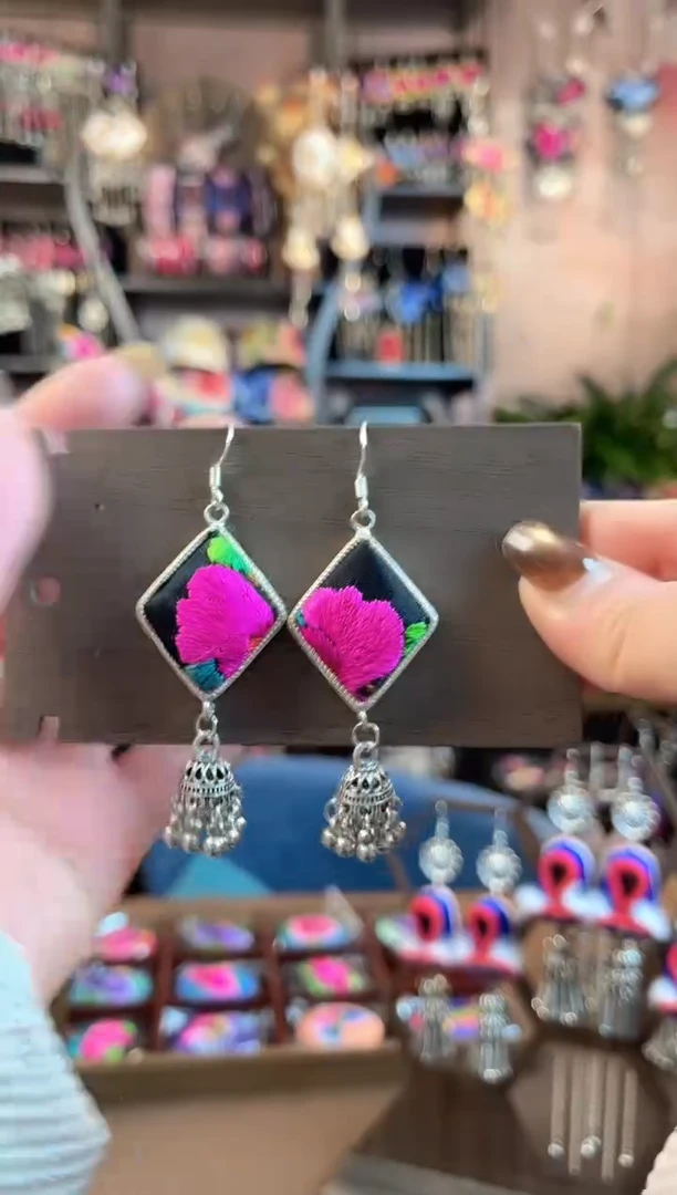 织绣民族风手工非遗老绣饰品517