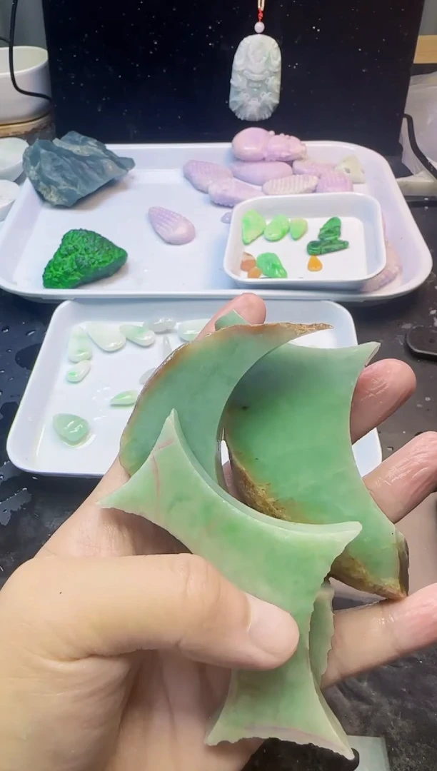 颈饰未镶嵌翡翠055天然A货翡翠