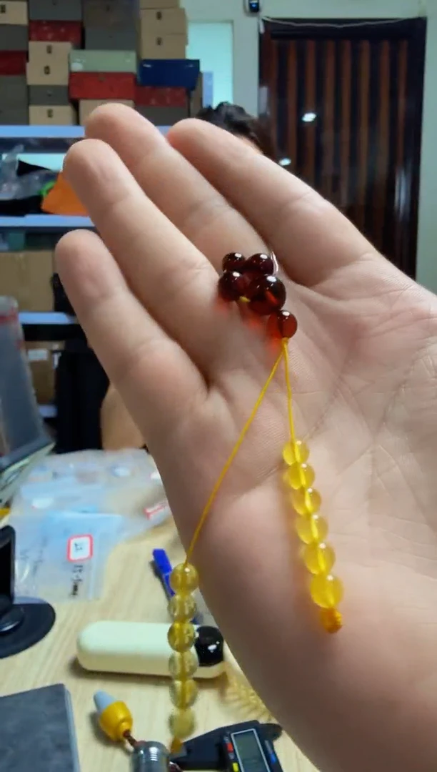 未镶嵌琥珀裸石62250803-04