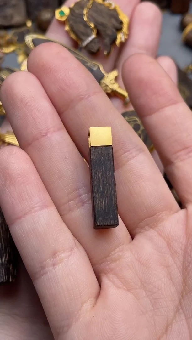 沉香吊坠沉香吊坠47