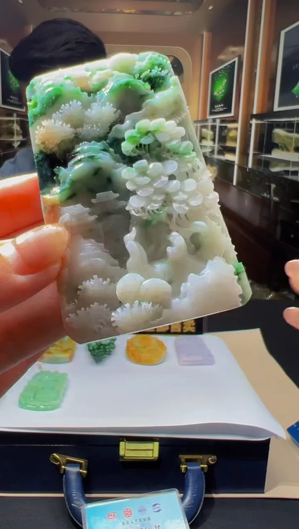 定制翡翠未镶嵌0515911423