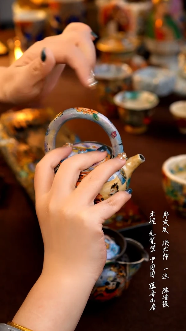 定制荷塘泡澡 很多小猫小神兽那种