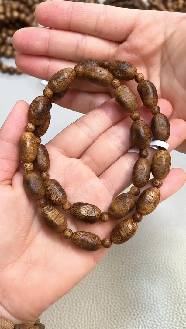 沉香手串棋楠红金猊留疤虫漏随型脖挂双圈多样性发其一