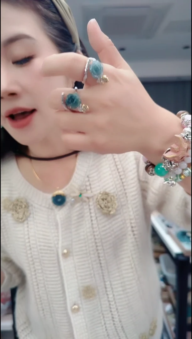 颈饰未镶嵌翡翠2365小花翡翠戒指