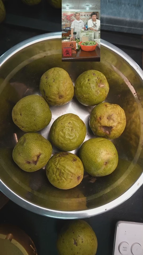 文玩核桃把件青皮楼8个（售出不退不换）