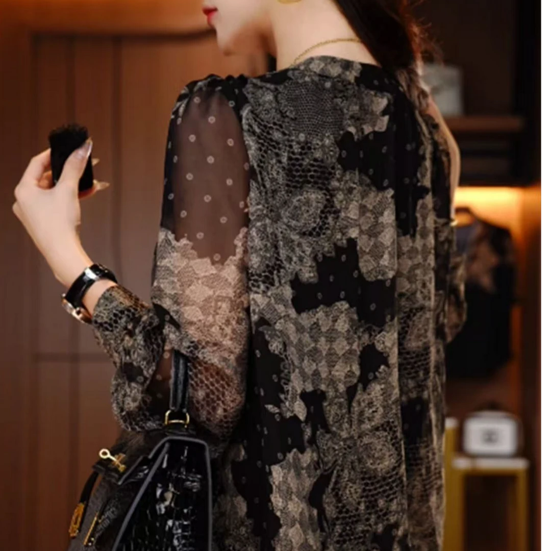 深圳原创设计感洋气印花轻奢薄款琉璃双绉丝减龄宽松开衫女装上衣