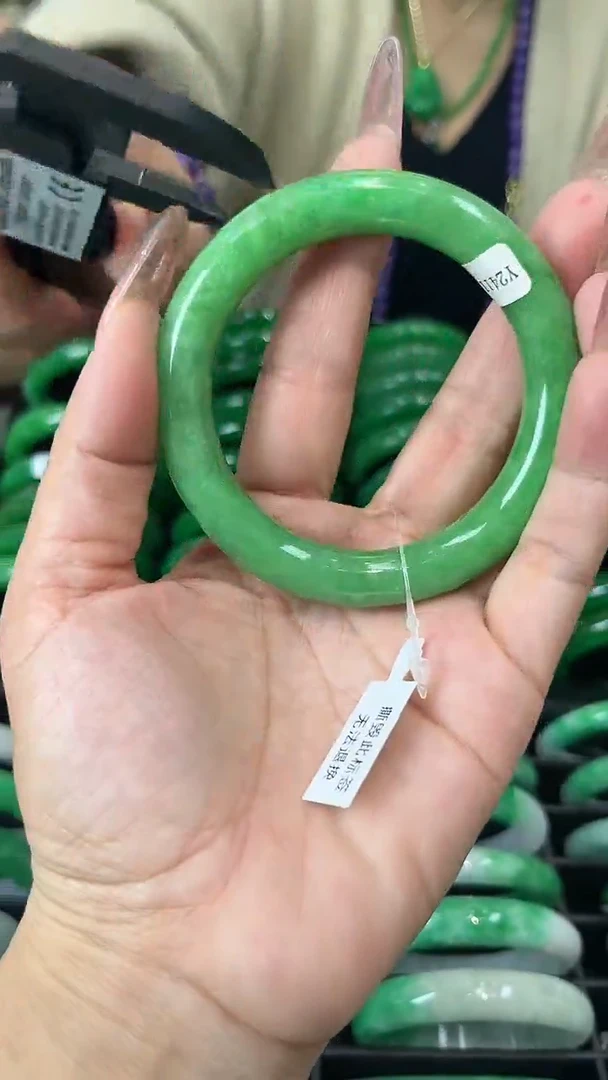 【闪购商品】砖雕a13  圈口57 独货手镯