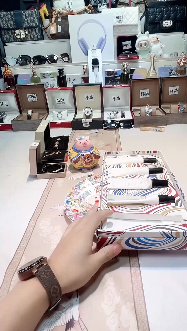 瓷片瓷器 库房到期 全部地板价@@1