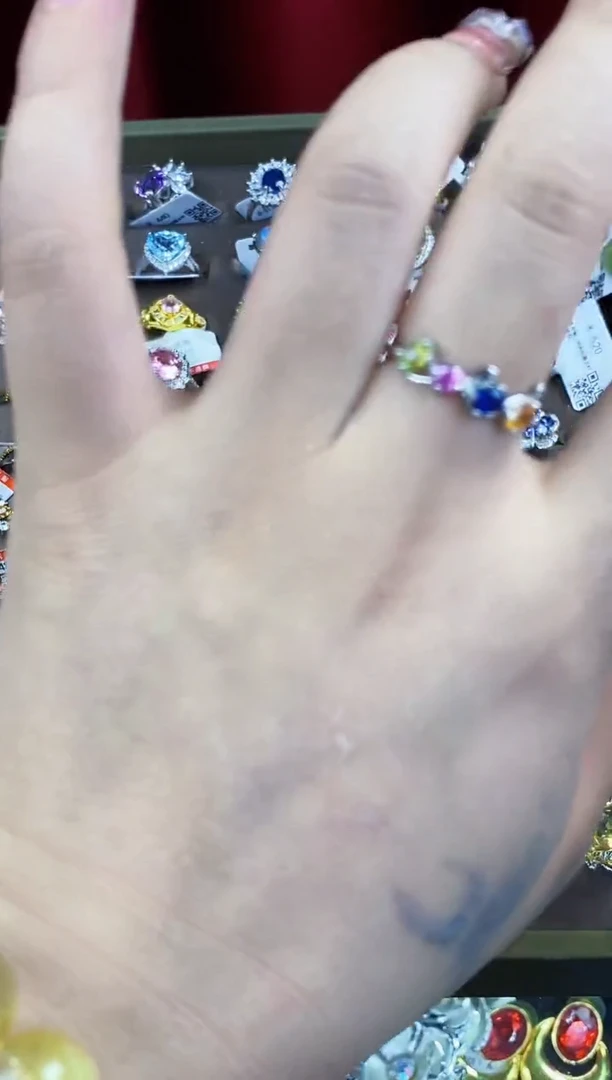 彩色蓝宝石戒指银S925镶嵌楚楚珠宝中古甄选不退换