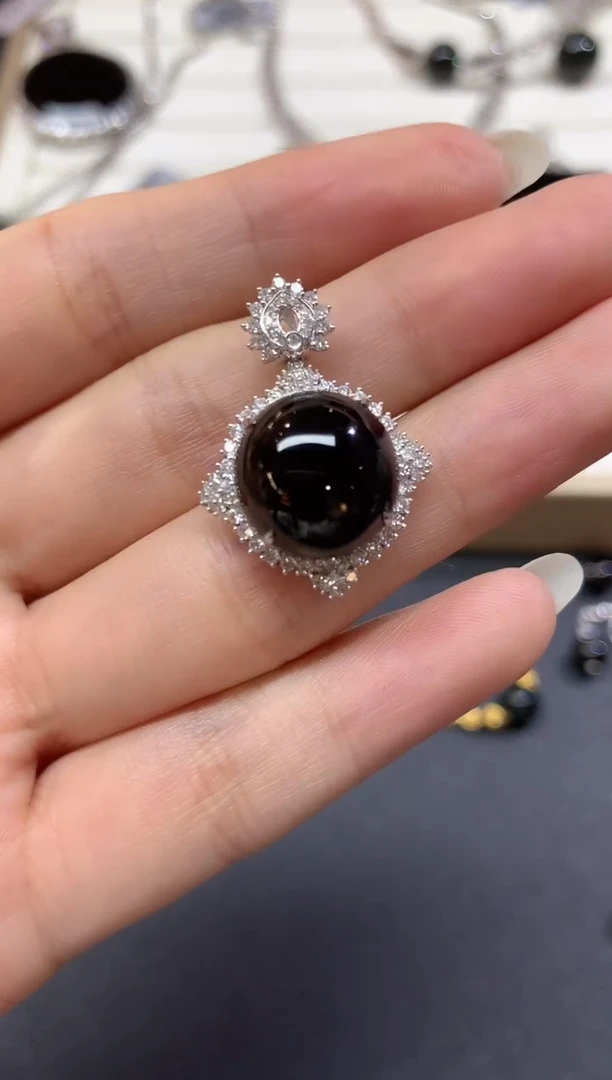 吊坠(不含链)18K金镶嵌翡翠墨翠吊坠|9800