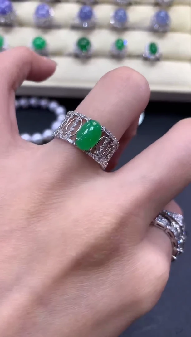 【闪购商品】翡翠戒指18K金镶嵌a157