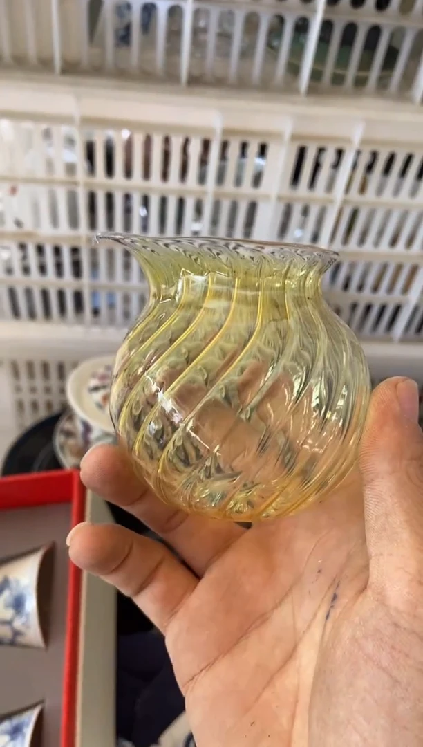 无运费险有瑕疵的摄影的产品有使用过的痕迹有点脏介意勿拍