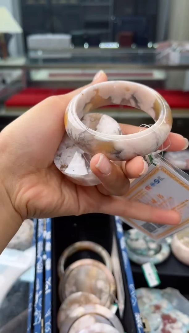 石英质玉手镯未镶嵌55圈口（赠送镯心）1685119