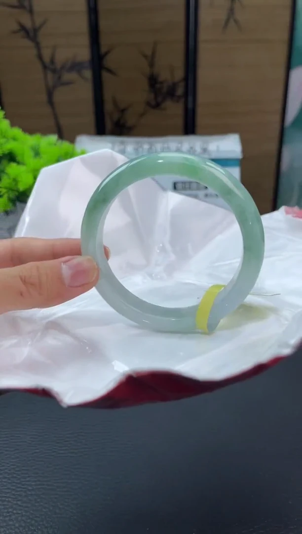 翡翠手镯未镶嵌15