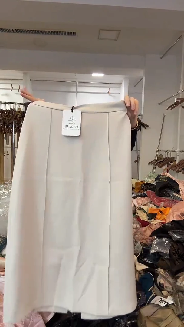 半身裙    125斤以里   XL