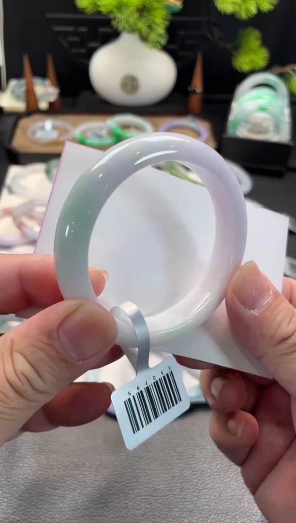 未镶嵌手镯翡翠31号链接 有纹裂 55正圈