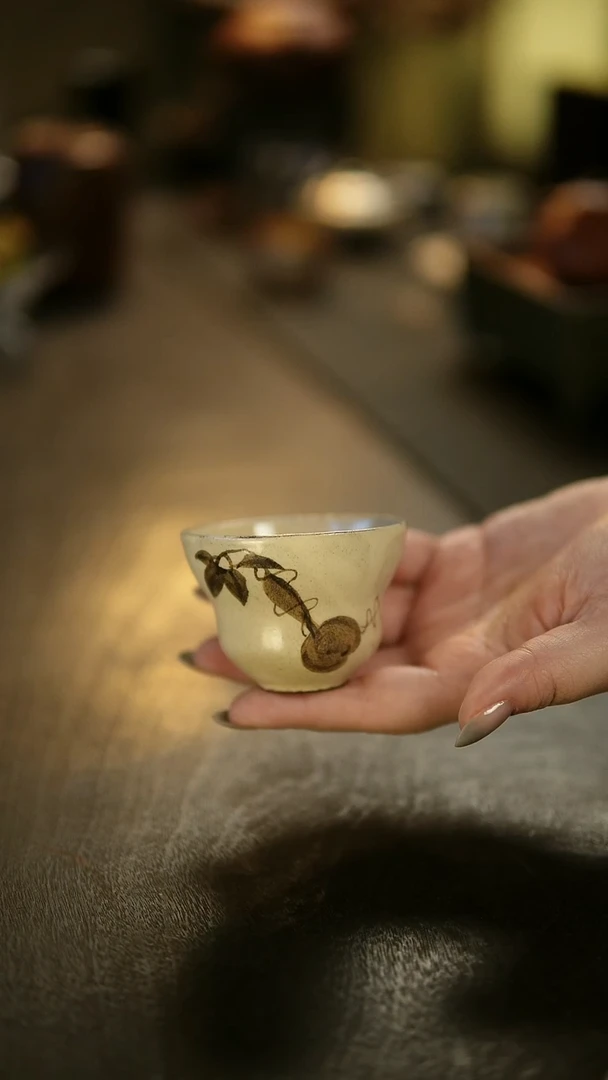 阿眠       手绘陶泥铁绘葫芦杯