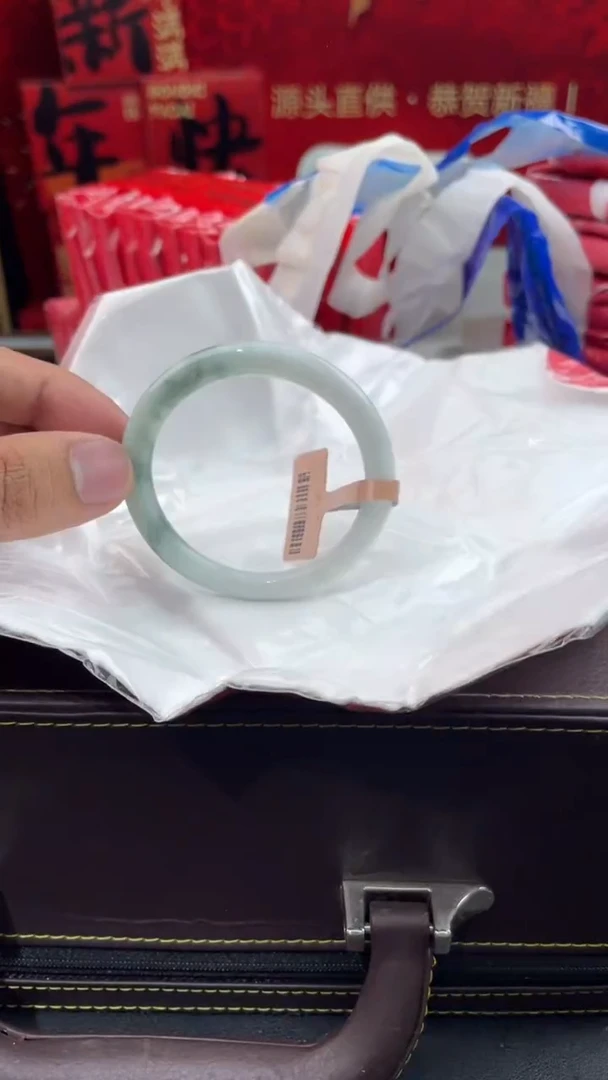 【闪购商品】翡翠手镯未镶嵌15翡翠手镯（微瑕）