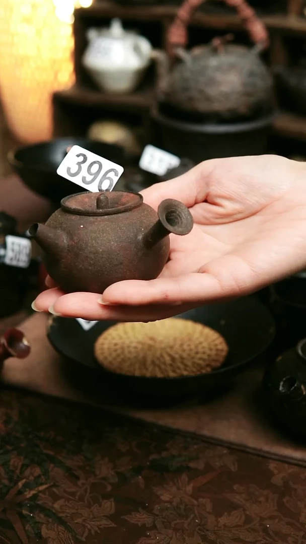 微瑕福利紫砂全手工小侧把茶壶满容80毫升