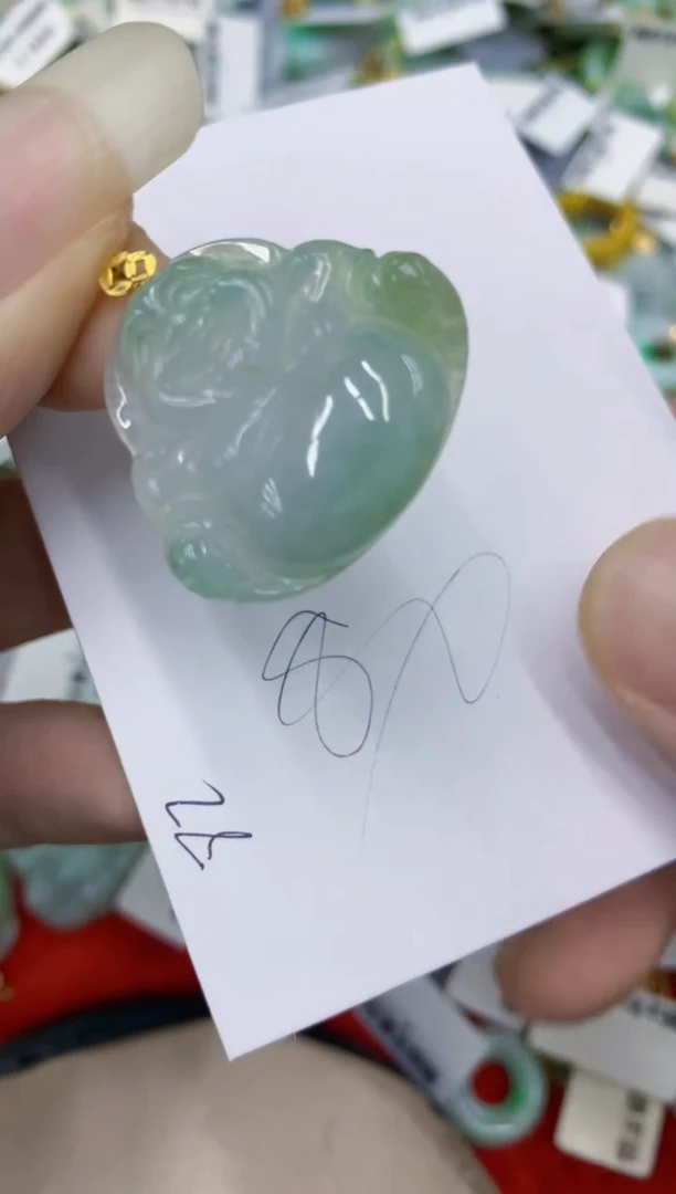 翡翠18K金镶嵌颈饰111111111111