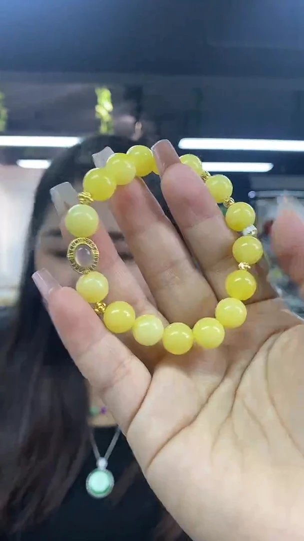 未镶嵌蜜蜡裸石多样性发其一颜色微差