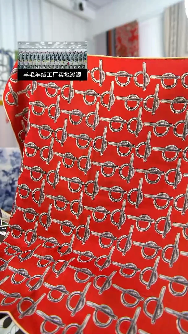 美丽诺羊毛红色扣子新款65CM