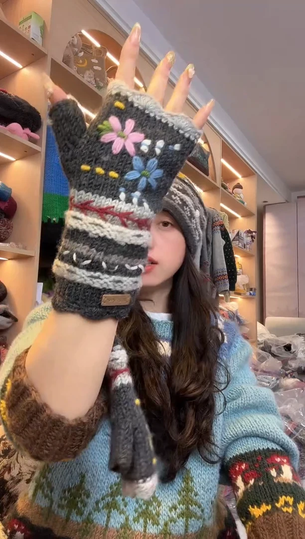 羊毛?****?美利奴灰色 刺绣半包手套