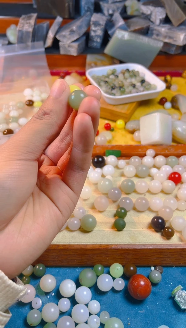 【闪购商品】和田玉散珠未镶嵌卡14散珠