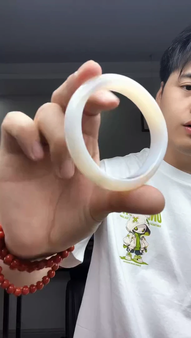 玛瑙/玉髓颈饰未镶嵌白月光玛瑙手镯66-67