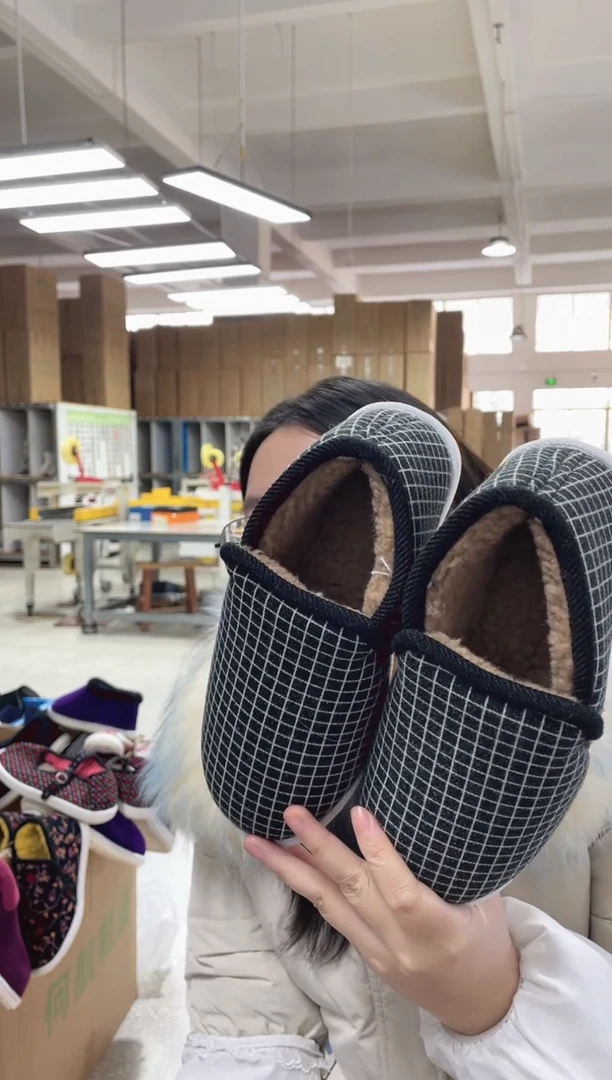 3-15黑格子棉鞋37码