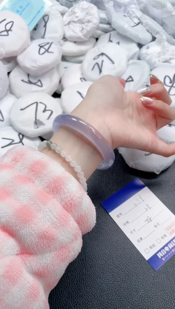 【闪购商品】石英质玉手镯未镶嵌25J225-58