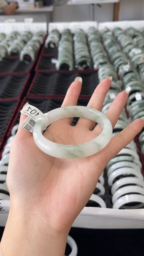 未镶嵌手镯石英质玉瑕501