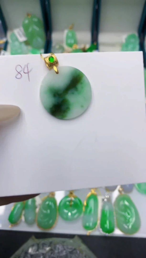 颈饰未镶嵌翡翠翡翠