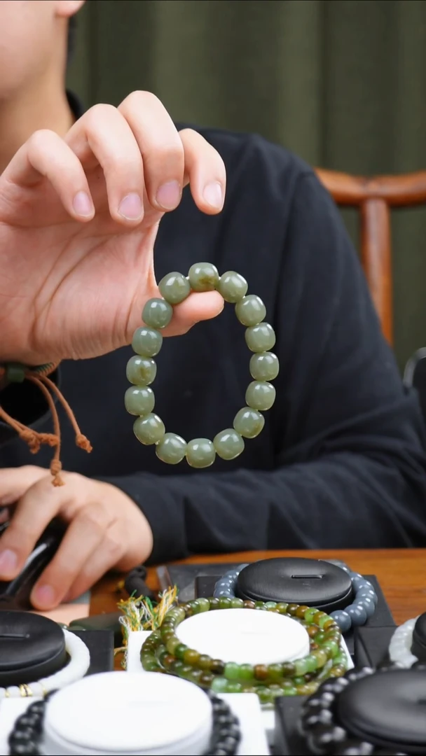 未镶嵌手串和田玉7