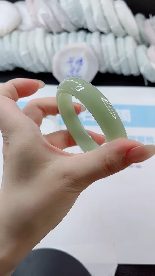 未镶嵌手镯石英质玉多样性发货L158-62